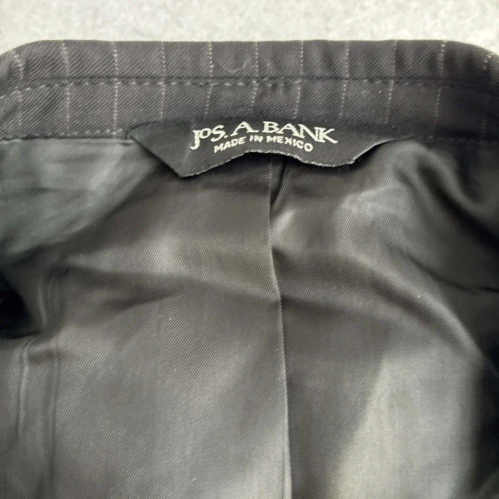 Jos. A Bank Men's Black Pinstripe Wool Blazer 43L Sport Coat Suit Jacket
